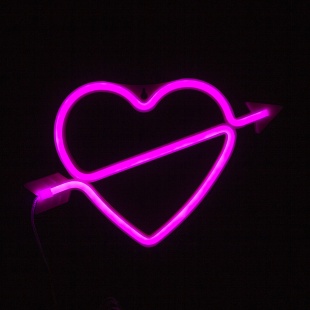 Световая фигура Сердце, со стрелой, 18*28 см. Розовый, 1 шт.