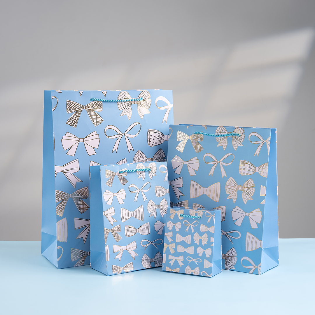 Пакет подарочный, 210гр, Бантики, Дизайн №3, Металлик, 24*18*8,5 см, 1 шт.