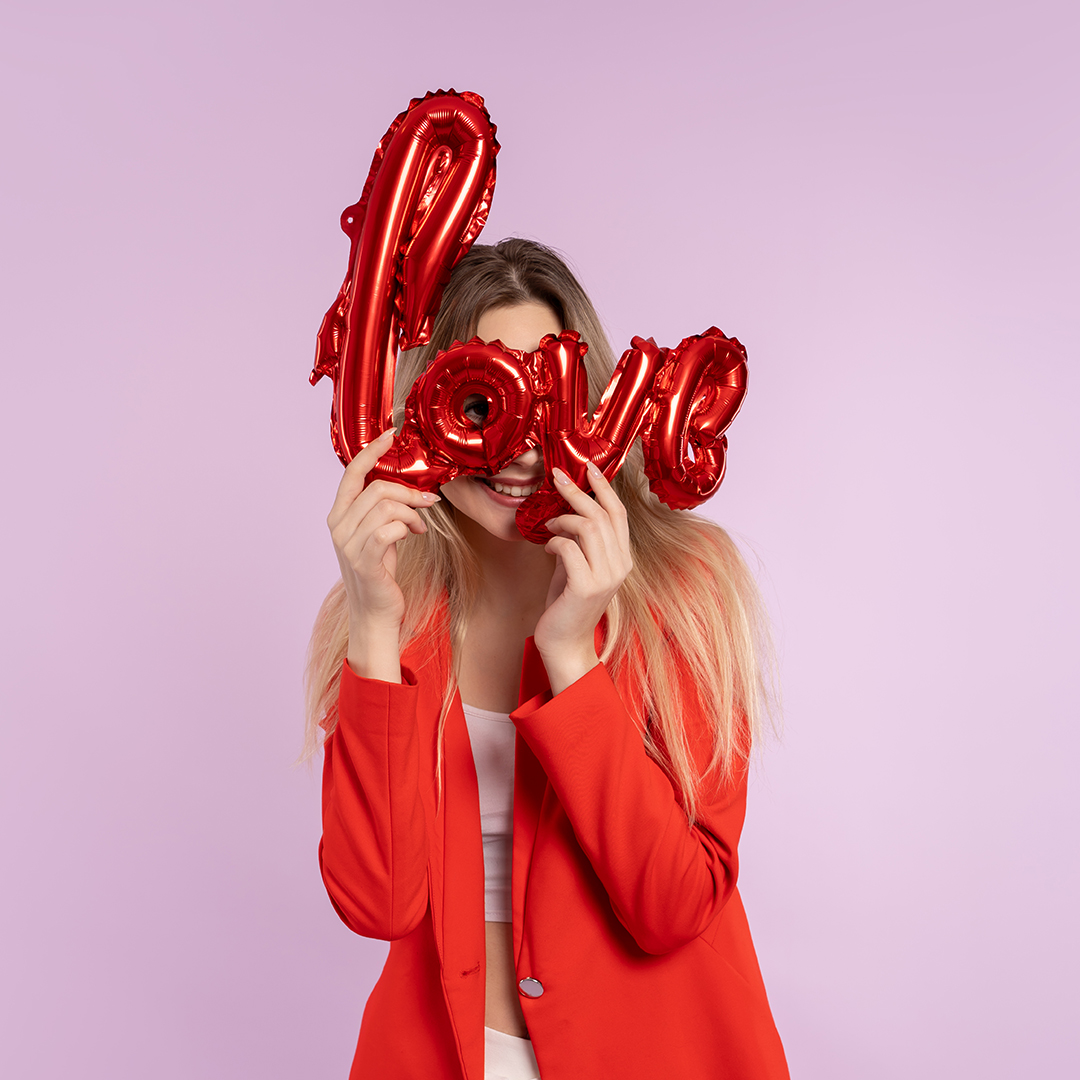 Шар (22''/56 см) Фигура, Надпись "Love", Красный, 1 шт.