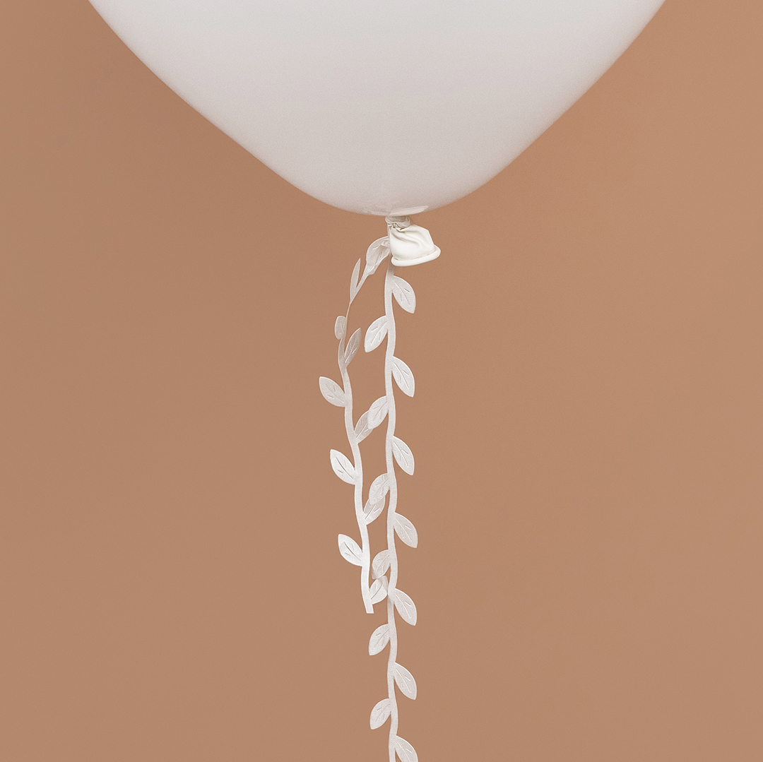 Лента декоративная (2,5 см*10,97 м) Изящные листья, Кремовый, 1 шт.