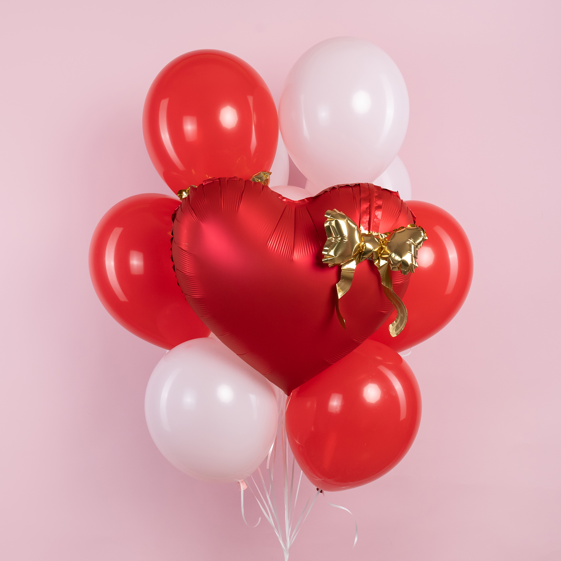 Красное сердце, Золотой бант