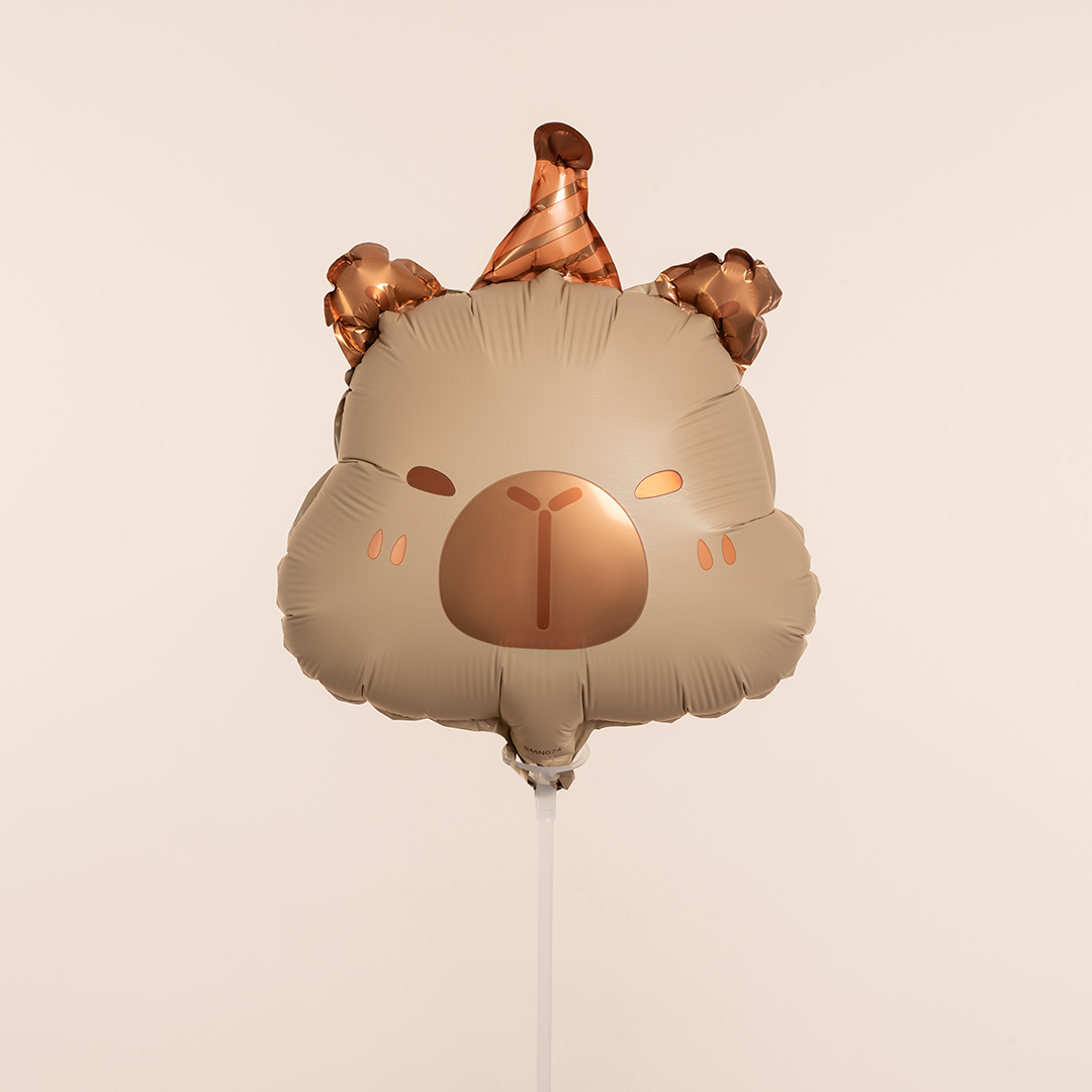 Шар с клапаном (14''/36 см) Мини-фигура, Капибара в колпачке, 1 шт.